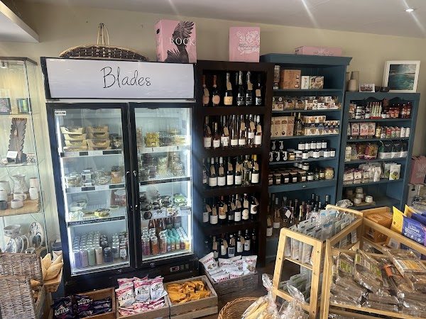 Blades Deli and Bakery photo 4