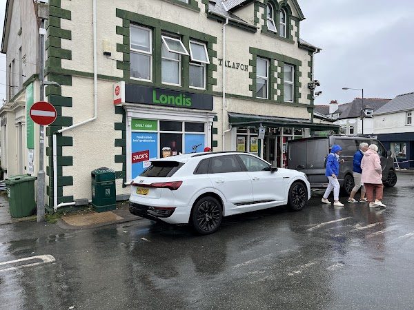 Londis photo 3