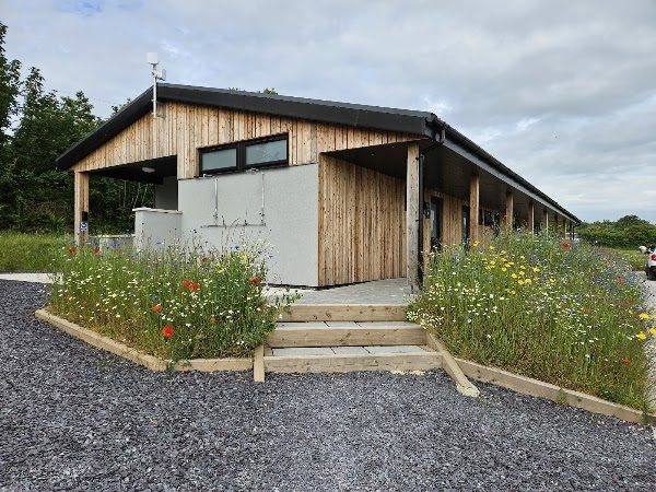 Tonnau'r Môr Caravan and Camping site