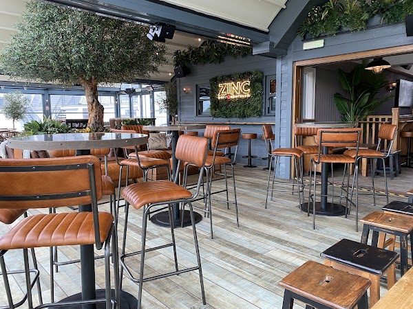 Zinc Cafe Bar & Grill